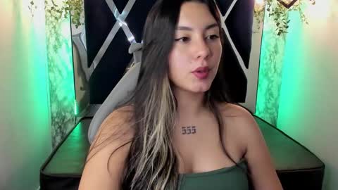 Snapshot of lia_14_ chatting on 02.07.25 Lia online show from 02.07.25