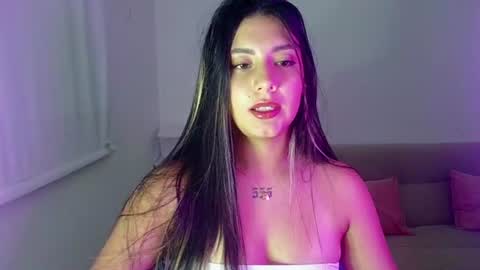 Snapshot of lia_14_ chatting on 07.23.26 Lia online show from 07.23.26