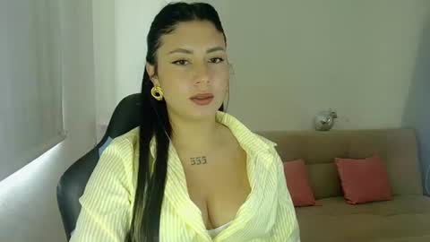 Snapshot of lia_14_ chatting on 07.23.26 Lia online show from 07.23.26