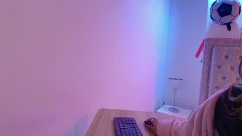 Snapshot of lia_adamsss chatting on 07.17.26 Lia online show from 07.17.26