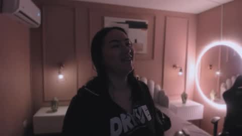 Snapshot of lia_ass chatting on 11.15.25 Liss 3 online show from 11.15.25