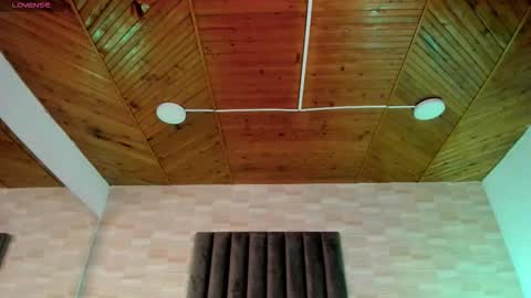 Lia online show from 10.21.25