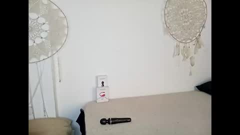 Lia online show from 02.25.26