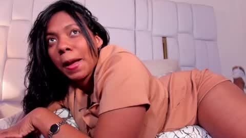 lia_mariana online show from 02.13.25