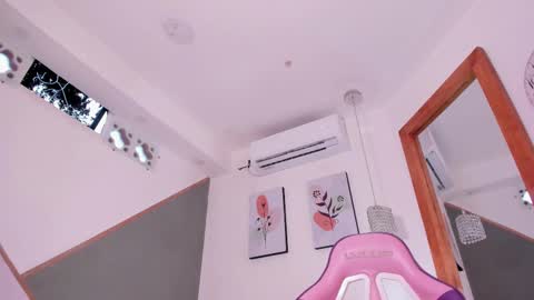 lia_mariana online show from 02.28.25