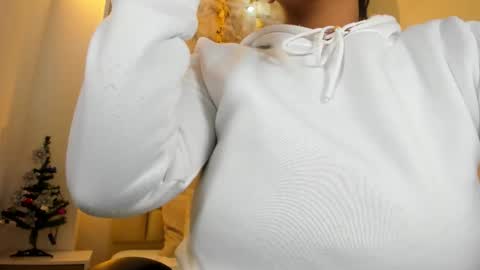 lia_mariana online show from 12.13.25