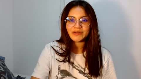 Snapshot of lia_miracle chatting on 08.05.26 lia_miracle online show from 08.05.26