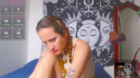 Lia Monroe online show from 10.22.25