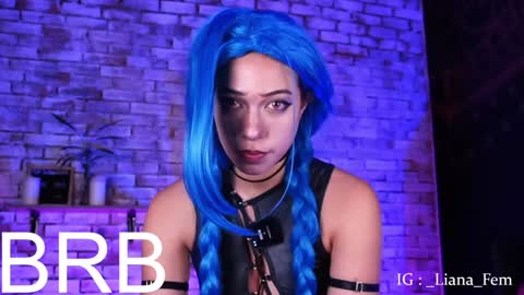 Snapshot of lia_owo chatting on 01.15.25 Liana online show from 01.15.25