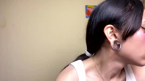 Little Queen Lia  online show from 02.20.26