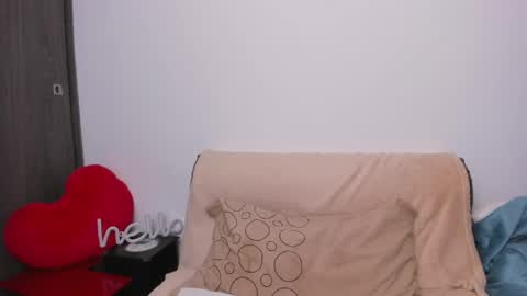 Little Queen Lia  online show from 05.28.26