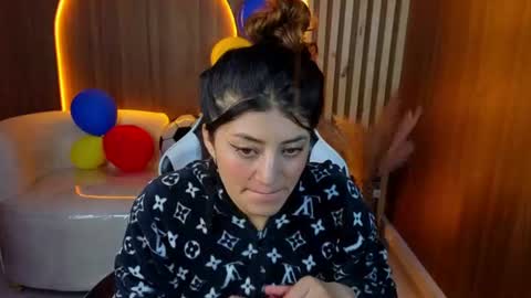 Snapshot of lia_queen_tx chatting on 07.04.26 Online 1400 - 2100 online show from 07.04.26