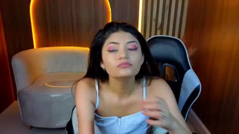 Snapshot of lia_queen_tx chatting on 07.26.26 Online 1400 - 2100 online show from 07.26.26