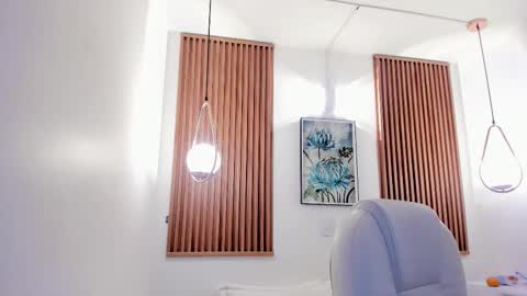 Lia online show from 12.22.25