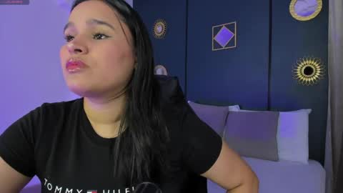 Snapshot of lia_sexx19 chatting on 04.26.26 Lia online show from 04.26.26