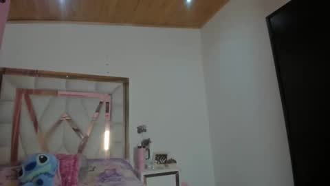 Snapshot of lia_velourt chatting on 05.28.26 LIA VELOURT online show from 05.28.26