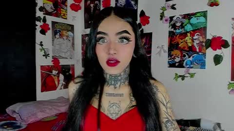 Snapshot of lia_volkov chatting on 10.22.25 online show from 10.22.25