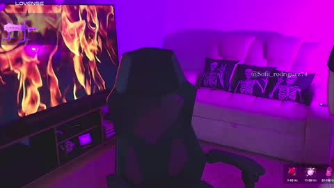 Snapshot of liaa_rodriguezz chatting on 02.04.25 Liaa online show from 02.04.25