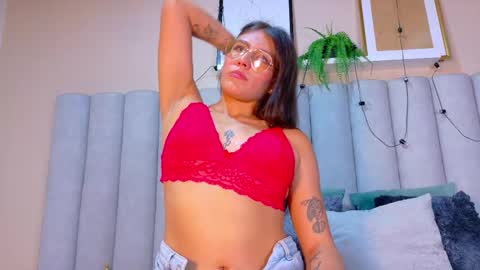 L I A   online show from 04.27.26