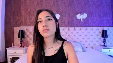 liaa turner  online show from 10.07.25