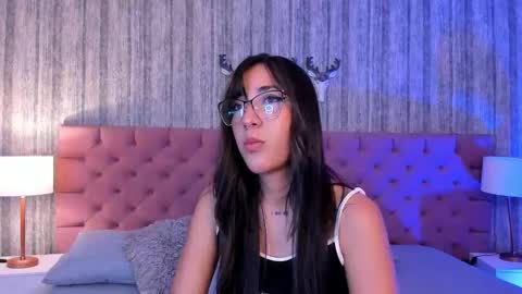 liaa turner  online show from 01.06.26