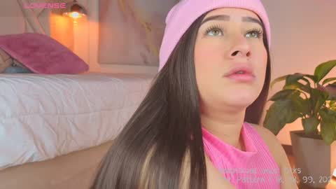 Snapshot of liacox chatting on 01.27.25 Lia Cox online show from 01.27.25