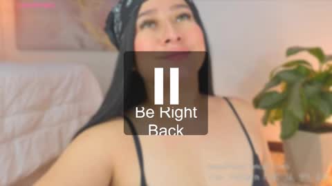 Snapshot of liacox chatting on 03.12.25 Lia Cox online show from 03.12.25