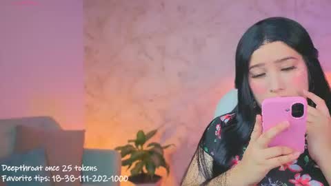 Snapshot of liacox chatting on 06.25.26 Lia Cox online show from 06.25.26