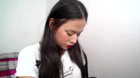 Snapshot of liadulce_ chatting on 10.03.25 Lia online show from 10.03.25
