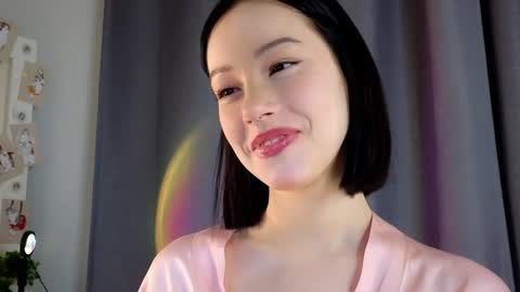 Snapshot of liaglamour chatting on 12.15.24 Lia online show from 12.15.24