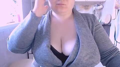 miss Lia  colection for travel online show from 09.21.25