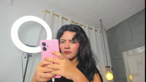 Snapshot of liakalifa chatting on 05.19.26 Lia online show from 05.19.26