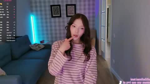 Snapshot of lialilia chatting on 04.26.26 lialilia online show from 04.26.26