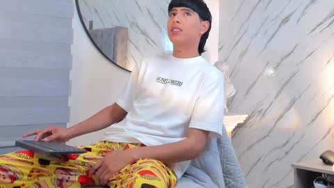 Liam online show from 01.25.25