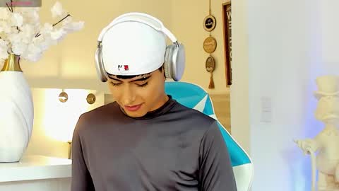 Liam online show from 09.19.25