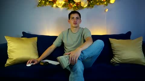 Liam online show from 12.30.24