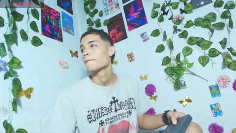 liam_honey18 online show from 04.28.26