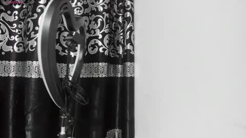 LIAM KLEIN online show from 02.27.25