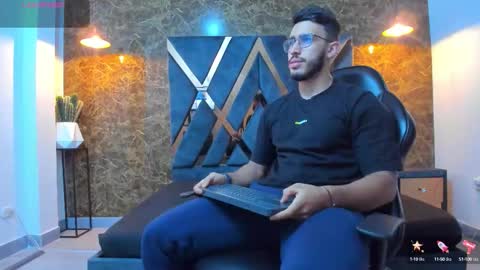 LIAM KLEIN online show from 09.12.25