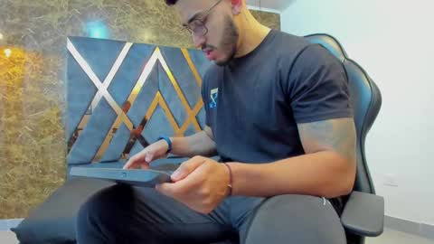 LIAM KLEIN online show from 09.27.25