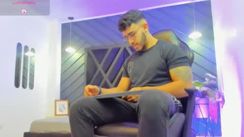 LIAM KLEIN online show from 10.08.25