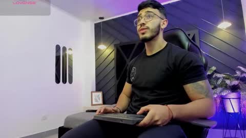 LIAM KLEIN online show from 10.11.25