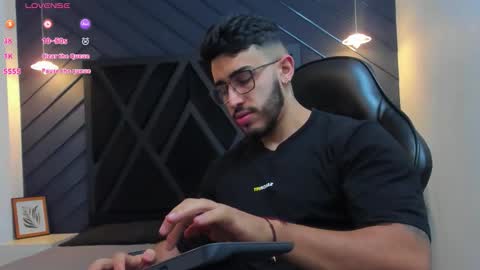 LIAM KLEIN online show from 10.17.25