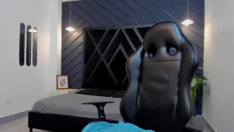 LIAM KLEIN online show from 10.25.25