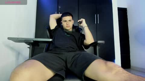 Snapshot of liam_mateo_ chatting on 05.21.26 Liam online show from 05.21.26