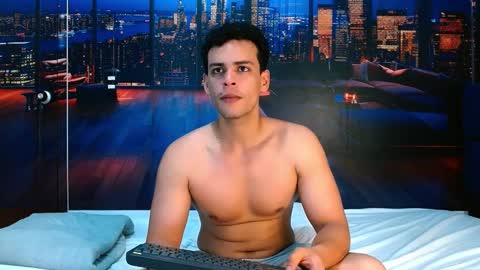 Snapshot of liam_rosetti chatting on 12.05.25 Liam Rosetti online show from 12.05.25