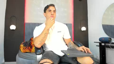 Liam online show from 10.15.25