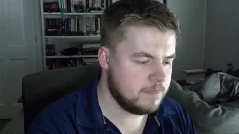 Snapshot of liamfoxx chatting on 11.16.25 Liam Fox online show from 11.16.25