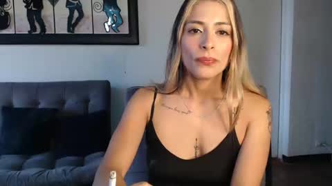 Snapshot of liamiler01_ chatting on 02.11.25 Lia Miller online show from 02.11.25