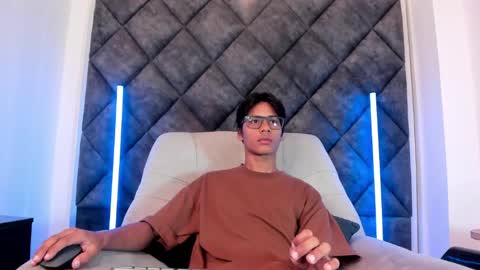 Snapshot of liamkron chatting on 05.14.26 Liam twink big dick online show from 05.14.26